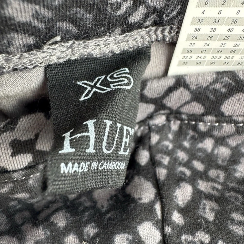 Hue Crocodile Print Cotton Leggings‎ Womens Size XS Black Grey NWT